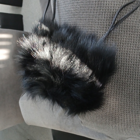 Fox fur and Leather Bag - Picture 3 of 8